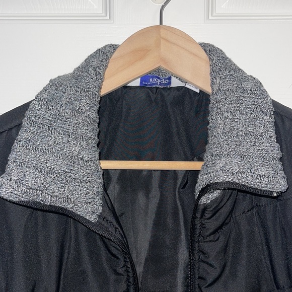 🩶 3/$15 🩶 Black Puffer Vest - Picture 4 of 6